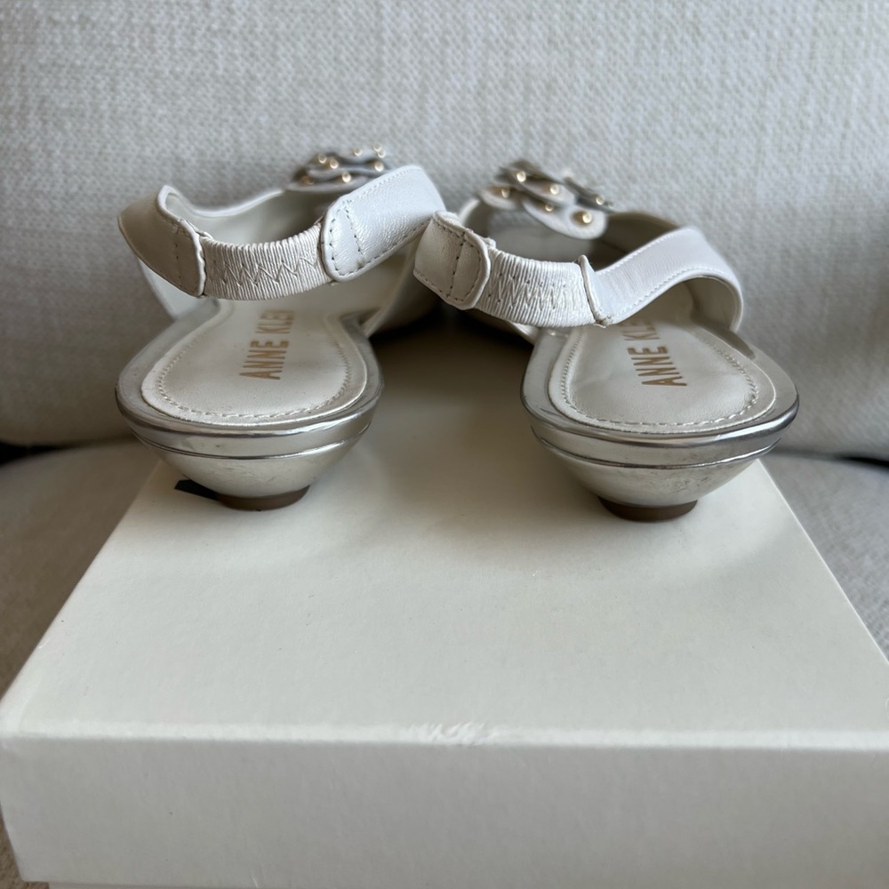 NWT Anne Klein White Silver Leather slingback Sandals Size 9 - Picture 5 of 6
